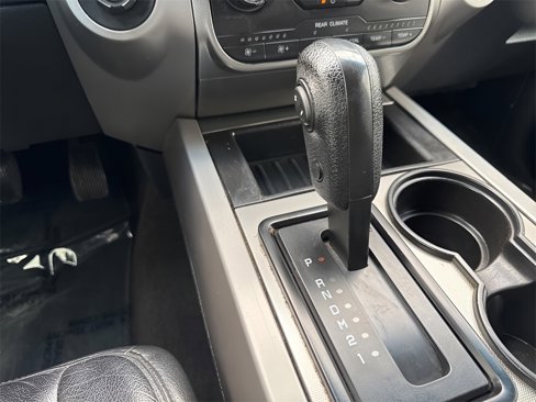 Used 2017 Ford Expedition EL XLT image 18