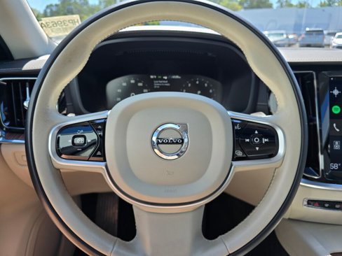 Used 2019 Volvo S60 T5 Inscription image 27