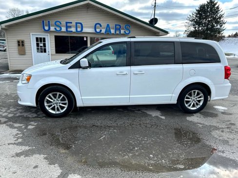Used 2019 Dodge Grand Caravan SXT image 3