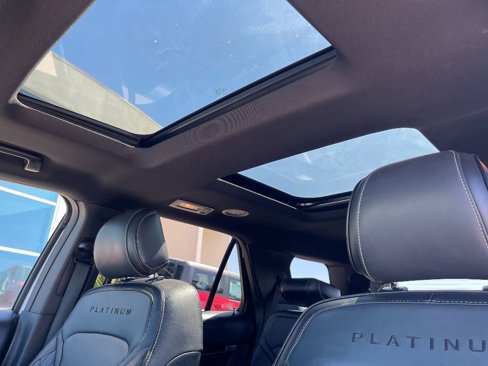Used 2017 Ford Explorer Platinum image 21