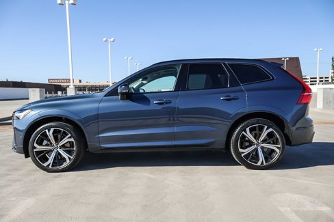 Used 2023 Volvo XC60 B6 Ultimate w/ Protection Package Premier image 8