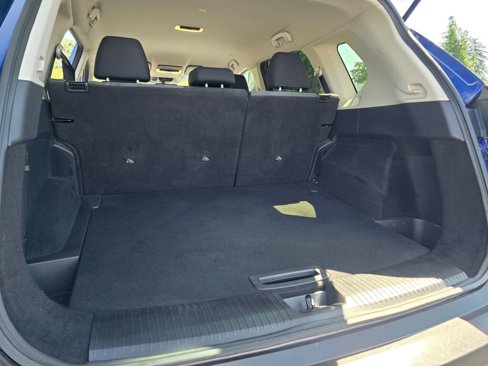 Used 2023 Nissan Rogue SV image 17