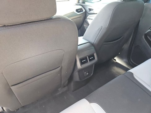 Used 2020 Chevrolet Equinox LS image 18