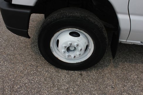 Used 2010 Ford E-350 and Econoline 350 Super Duty image 43