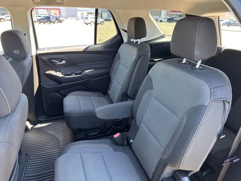 Used 2019 Chevrolet Traverse LT image 16