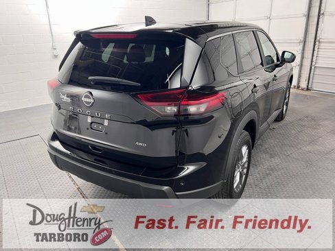 Used 2024 Nissan Rogue S image 8