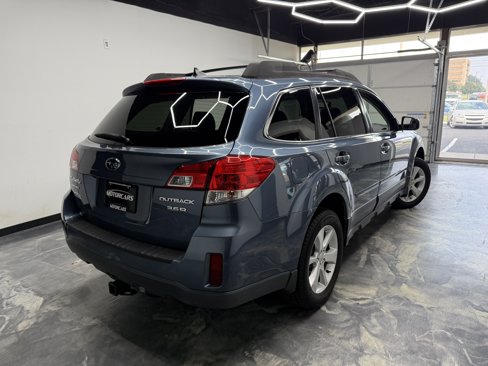 Used 2013 Subaru Outback 3.6R Limited w/ Moonroof Pkg image 5