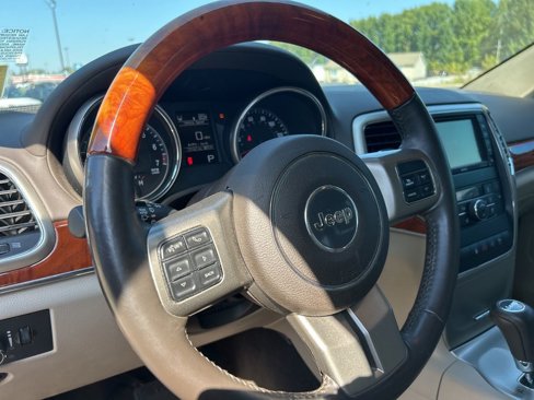 Used 2012 Jeep Grand Cherokee Overland image 6