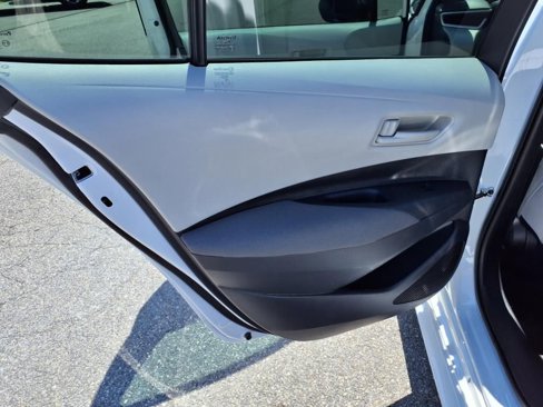 Used 2025 Toyota Corolla LE image 37
