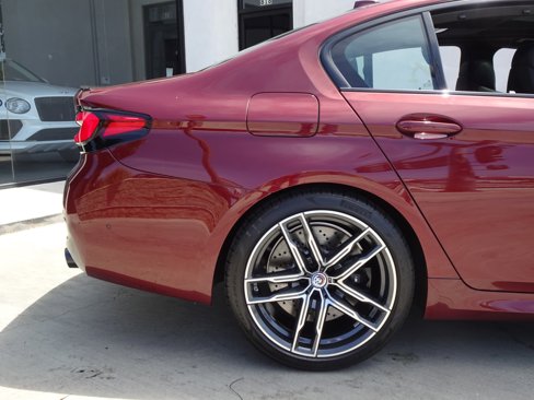Used 2022 BMW M5 w/ Competition Package image 11