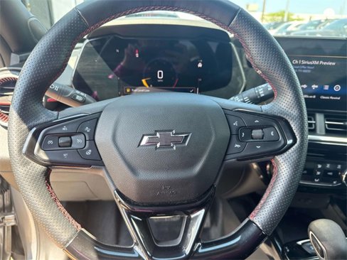 Certified 2025 Chevrolet Trax RS w/ Sunroof Package image 27