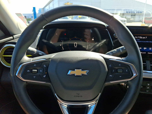 Certified 2025 Chevrolet Trax LT w/ LT Convenience Package image 18