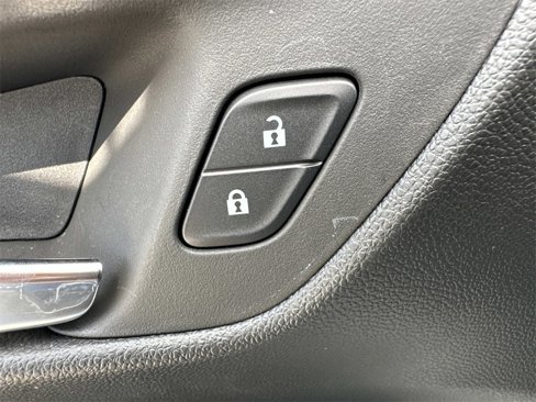 New 2025 Buick Envista Avenir image 16
