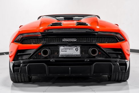Used 2023 Lamborghini Huracan EVO image 4