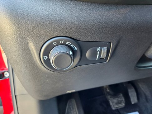 New 2023 Jeep Compass Sport image 13