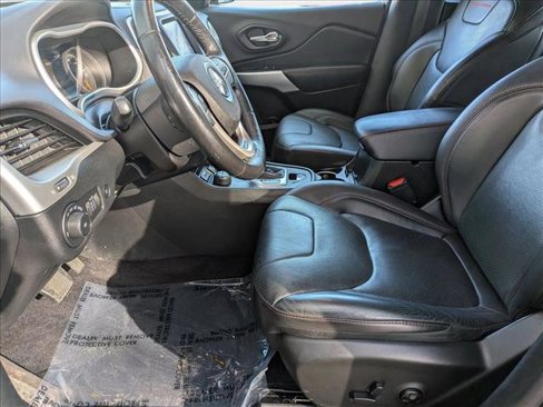Used 2018 Jeep Cherokee Trailhawk w/ Quick Order Package 27L image 11