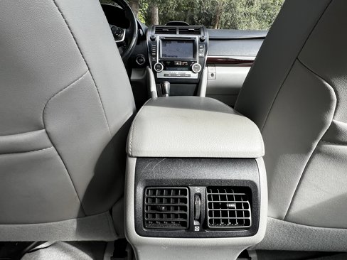 Used 2014 Toyota Camry XLE image 37