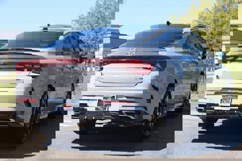 Used 2022 Kia K5 GT-Line w/ GT-Line FWD Premium Package image 3