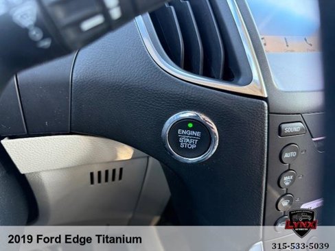 Used 2019 Ford Edge Titanium w/ Equipment Group 301A image 23