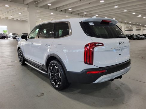 Used 2022 Kia Telluride LX image 13