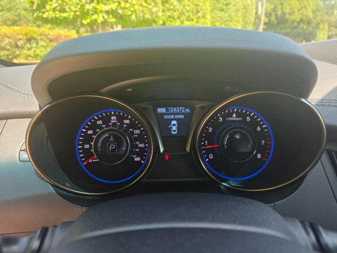 Used 2013 Hyundai Genesis 2.0T image 18