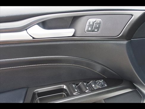 Used 2019 Ford Fusion Titanium image 20