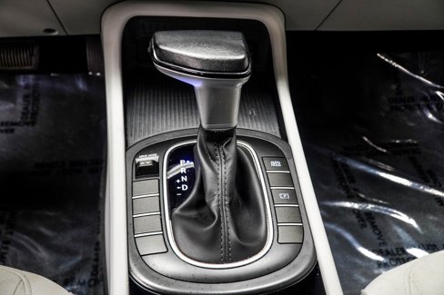 Used 2024 Hyundai Kona SEL image 18