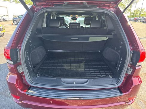 Used 2017 Jeep Grand Cherokee Altitude image 5