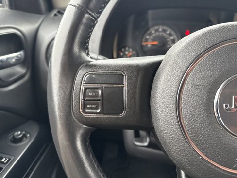 Used 2014 Jeep Patriot Latitude image 18