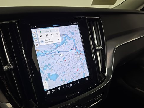 Certified 2025 Volvo S60 B5 Core image 26