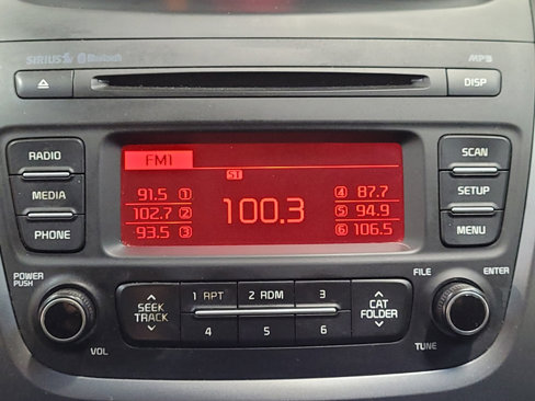 Used 2015 Kia Sorento LX image 25