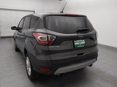 Used 2017 Ford Escape SE image 5