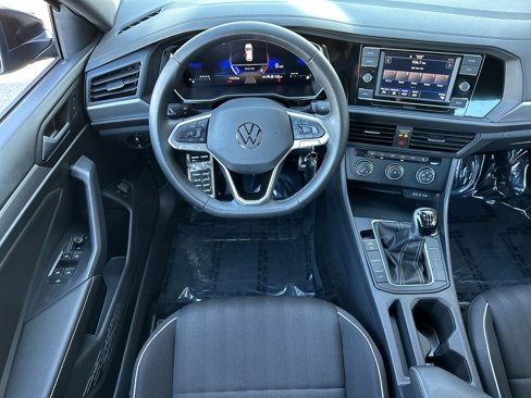 Used 2024 Volkswagen Jetta Sport image 13