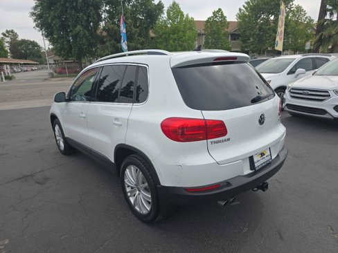 Used 2015 Volkswagen Tiguan SE image 7