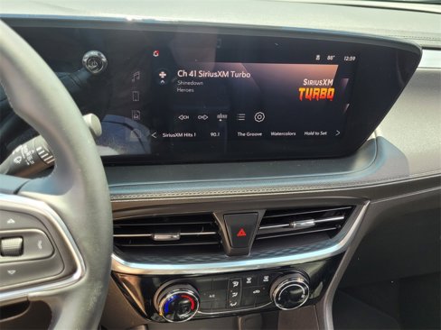 Used 2024 Buick Encore GX Sport Touring image 19