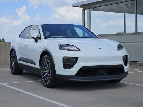 Certified 2024 Porsche Macan 4 Electric image 10