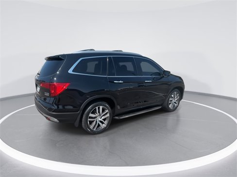 Used 2016 Honda Pilot Touring image 4