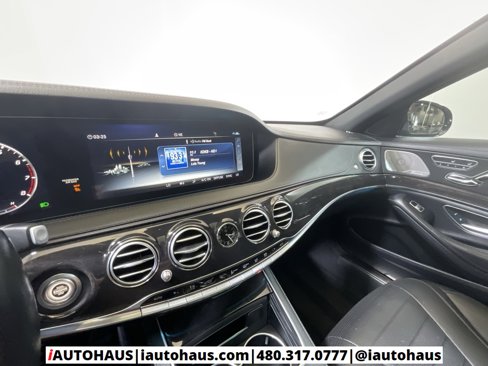 Used 2019 Mercedes-Benz S 560 Sedan image 31