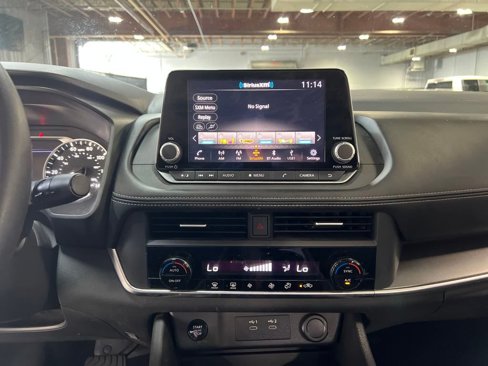 Used 2024 Nissan Rogue SV image 26