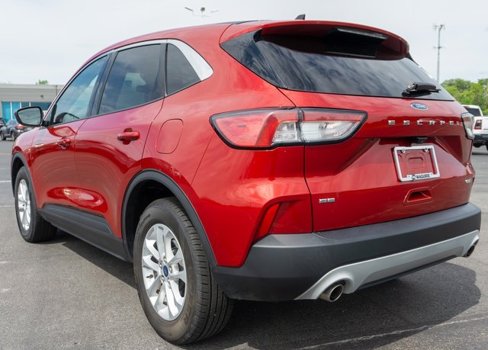 Used 2020 Ford Escape SE image 8