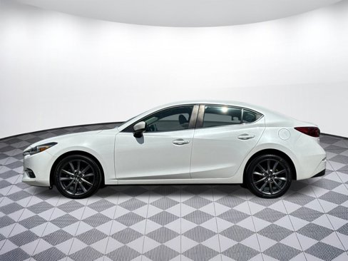 Used 2018 MAZDA MAZDA3 Grand Touring w/ Premium Equipment Package image 2
