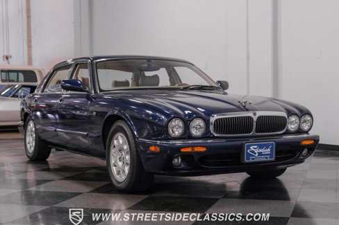Used 1999 Jaguar XJ8 image 14