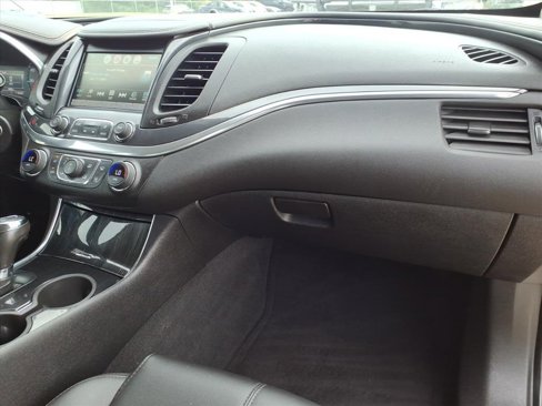 Used 2017 Chevrolet Impala LT image 10