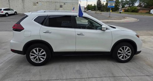 Used 2020 Nissan Rogue SV image 10