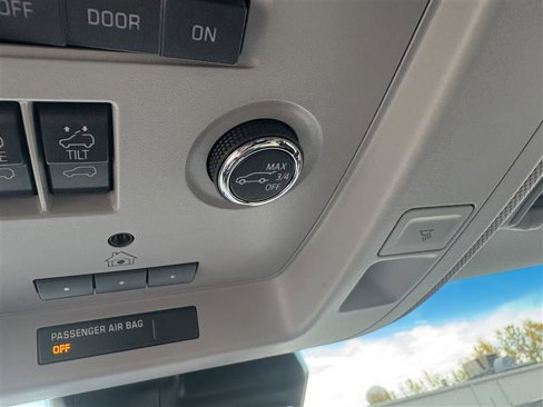 Used 2020 GMC Yukon XL Denali image 21