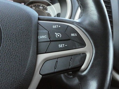 Used 2016 Jeep Cherokee Limited image 14