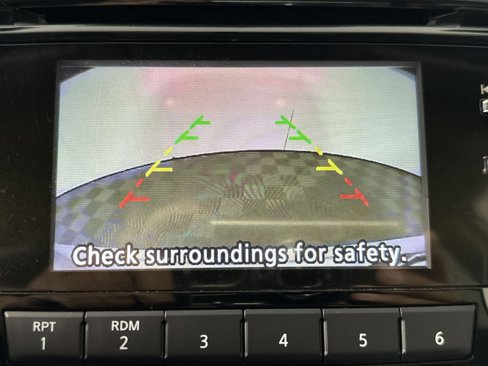 Used 2017 Nissan Rogue SV image 19