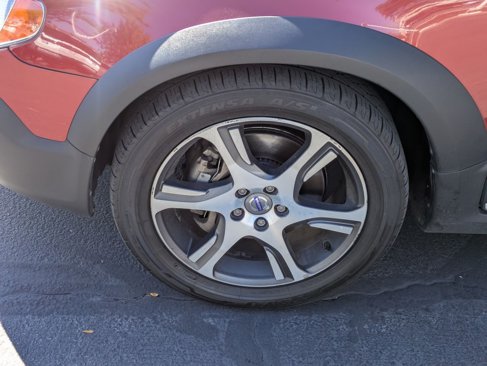 Used 2015 Volvo XC70 T6 Platinum w/ Protection Package image 13