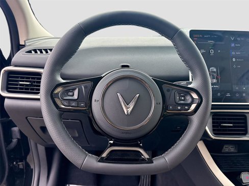 New 2025 VinFast VF 8 Plus image 11