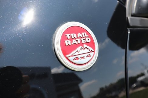 Used 2020 Jeep Cherokee Trailhawk w/ Cold Weather Group image 8